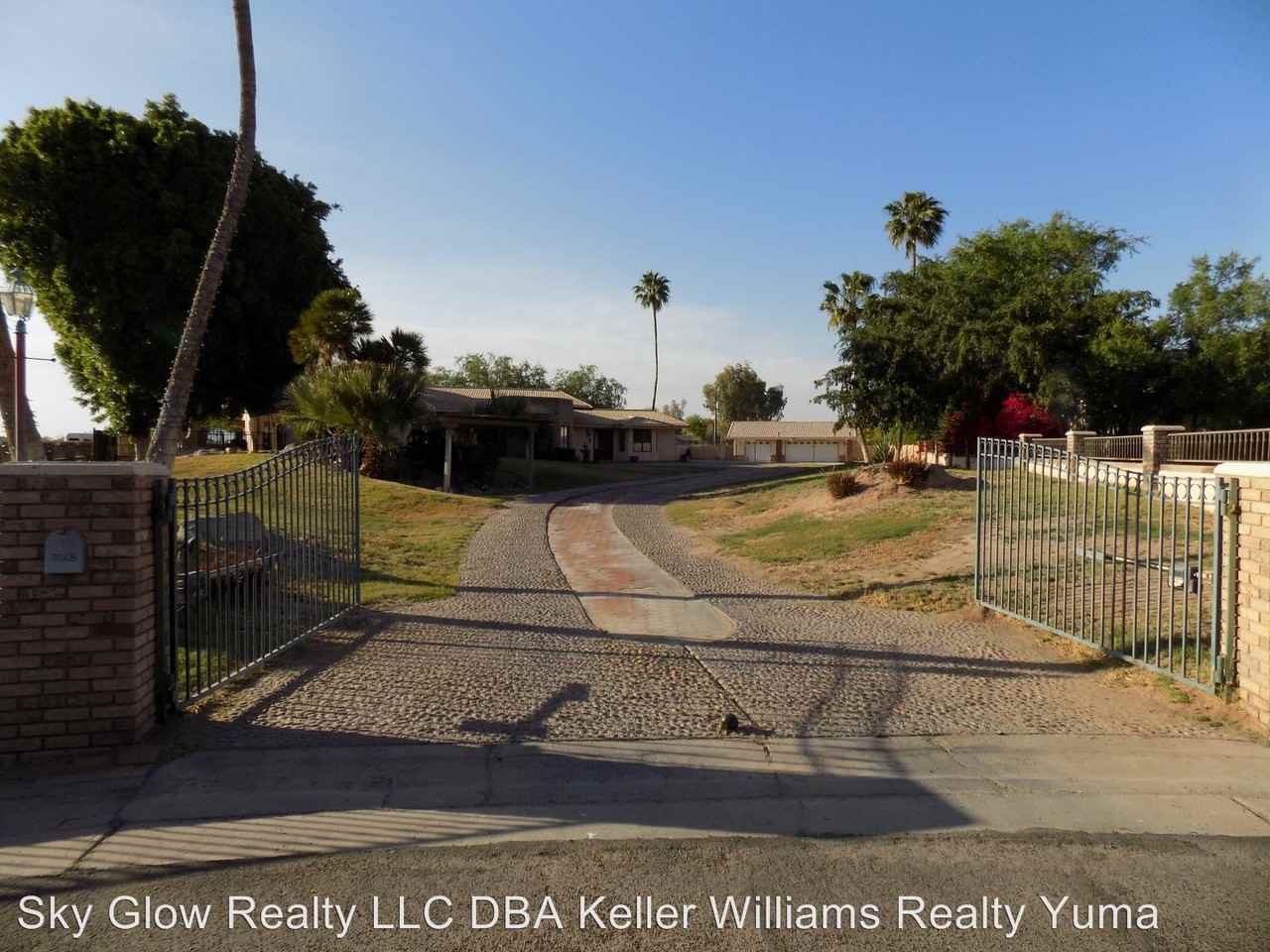 3268 W Patricia Ln - Photo 2 of 50