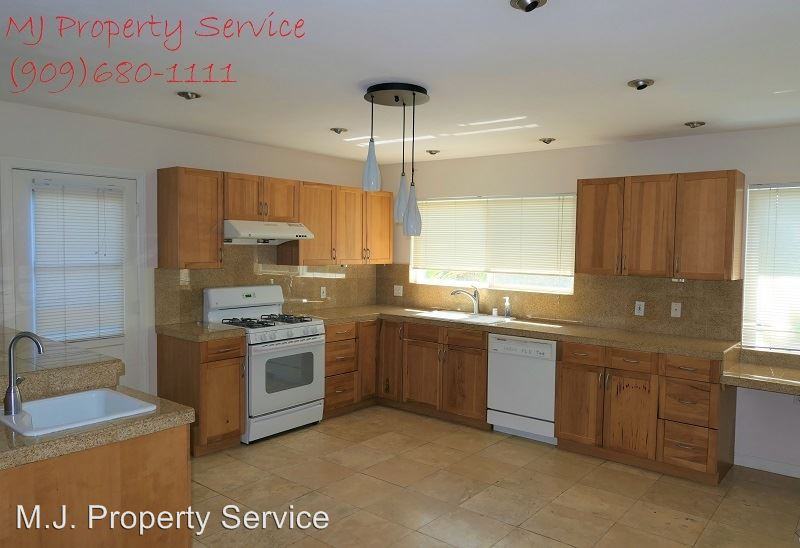 425 Warner Ln - Photo 3 of 9