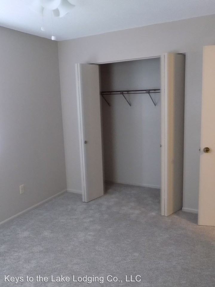 36 Mockingbird Rd #D - Photo 2 of 12