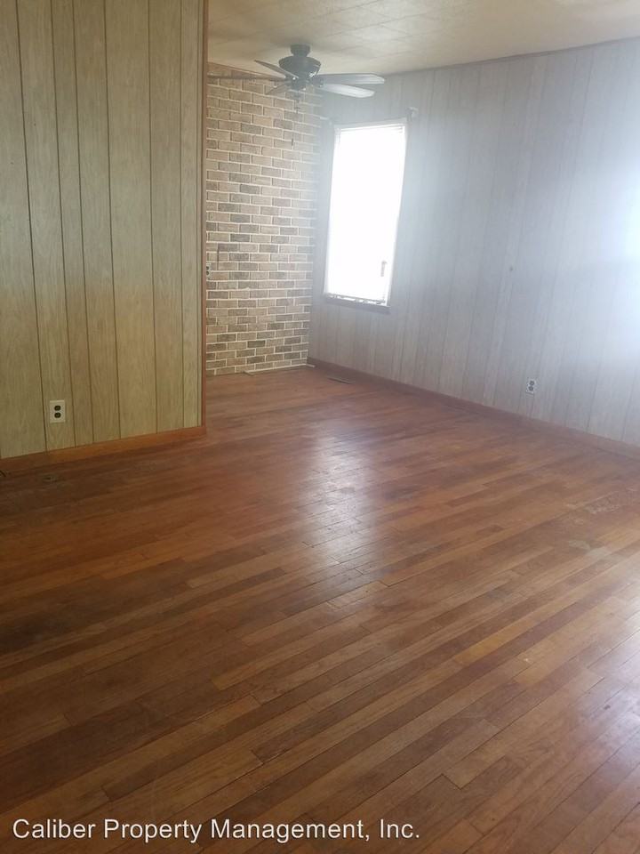 601 Sherman Dr - Photo 2 of 11