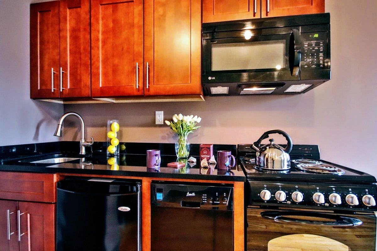 11 Waverly Pl #10H - Photo 2 of 5