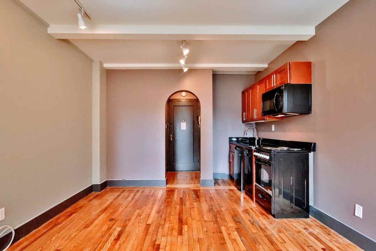 11 Waverly Pl #10H - Photo 3 of 5