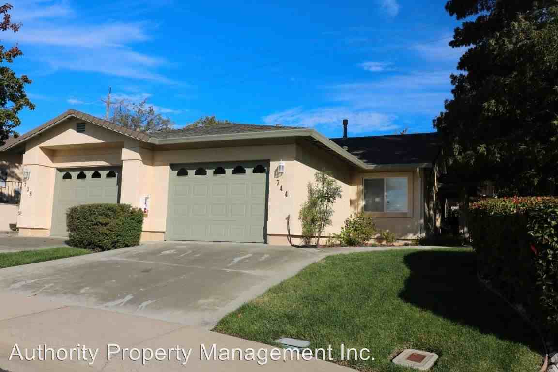 744 Stonebriar Trail - Photo 2 of 17