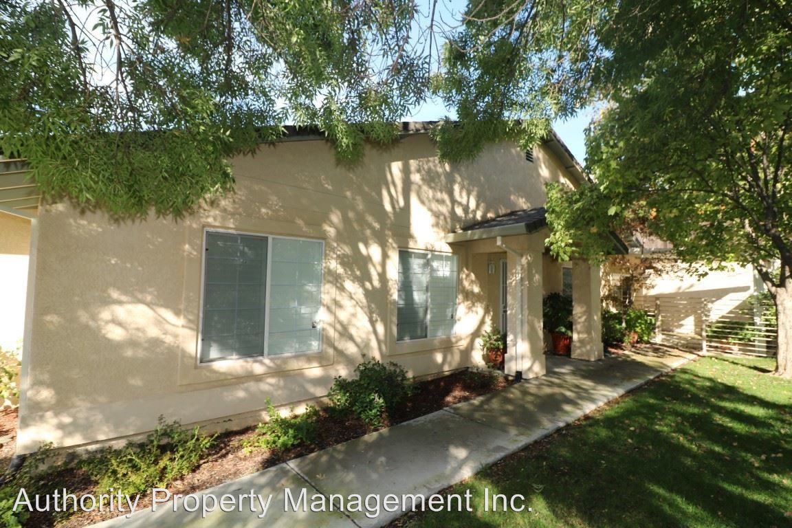 744 Stonebriar Trail - Photo 3 of 17