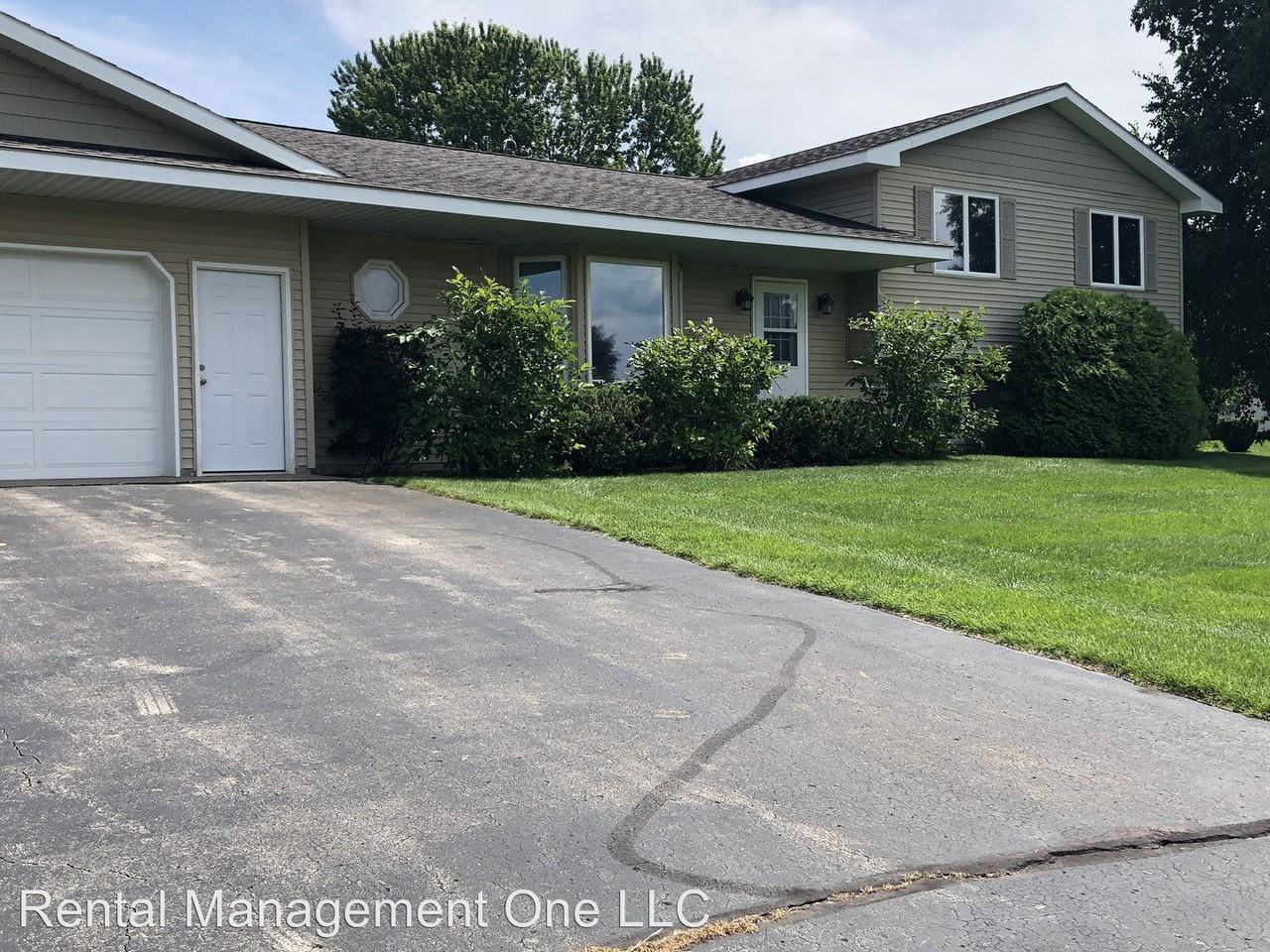 10370 Warren Dr - Photo 2 of 27