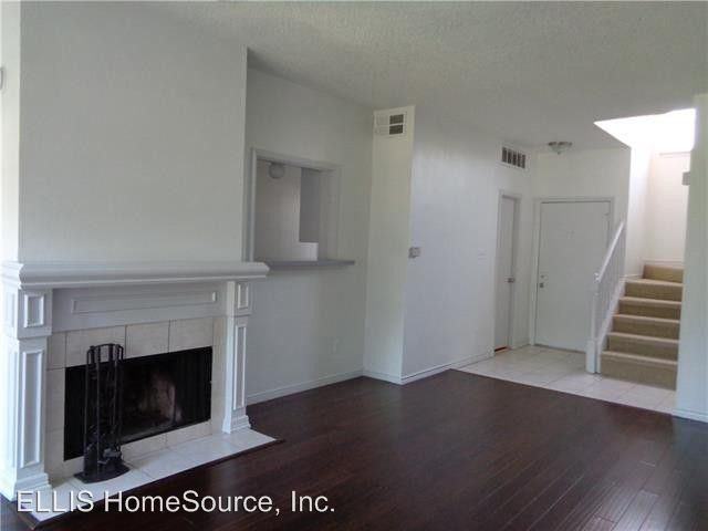 2319 Southlake Ct - Photo 3 of 7
