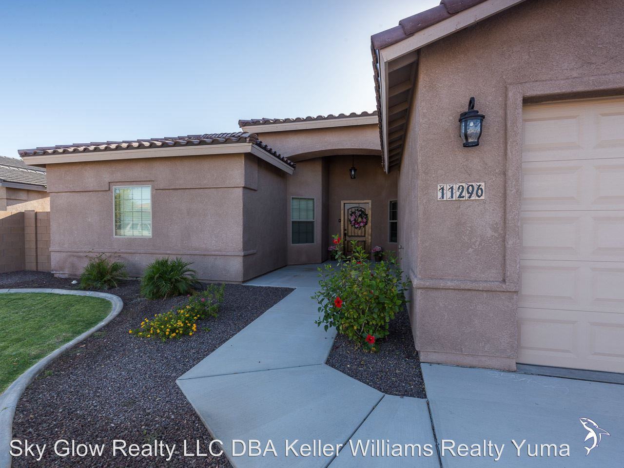 11296 S Helen Dr - Photo 2 of 15
