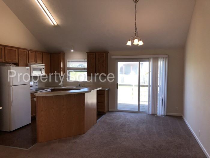 15321 Whitmore St - Photo 3 of 24