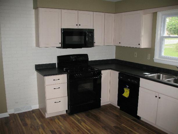 3010 Oakwood Street - Photo 2 of 16