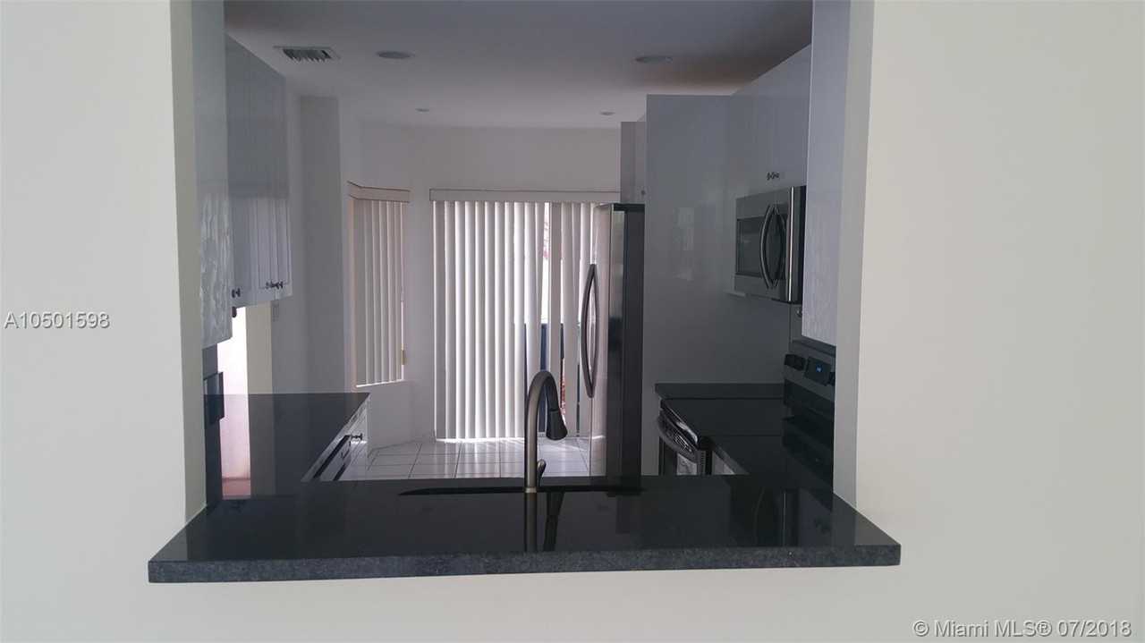 9935 Northwest 43rd Terrace - Photo 2 of 9