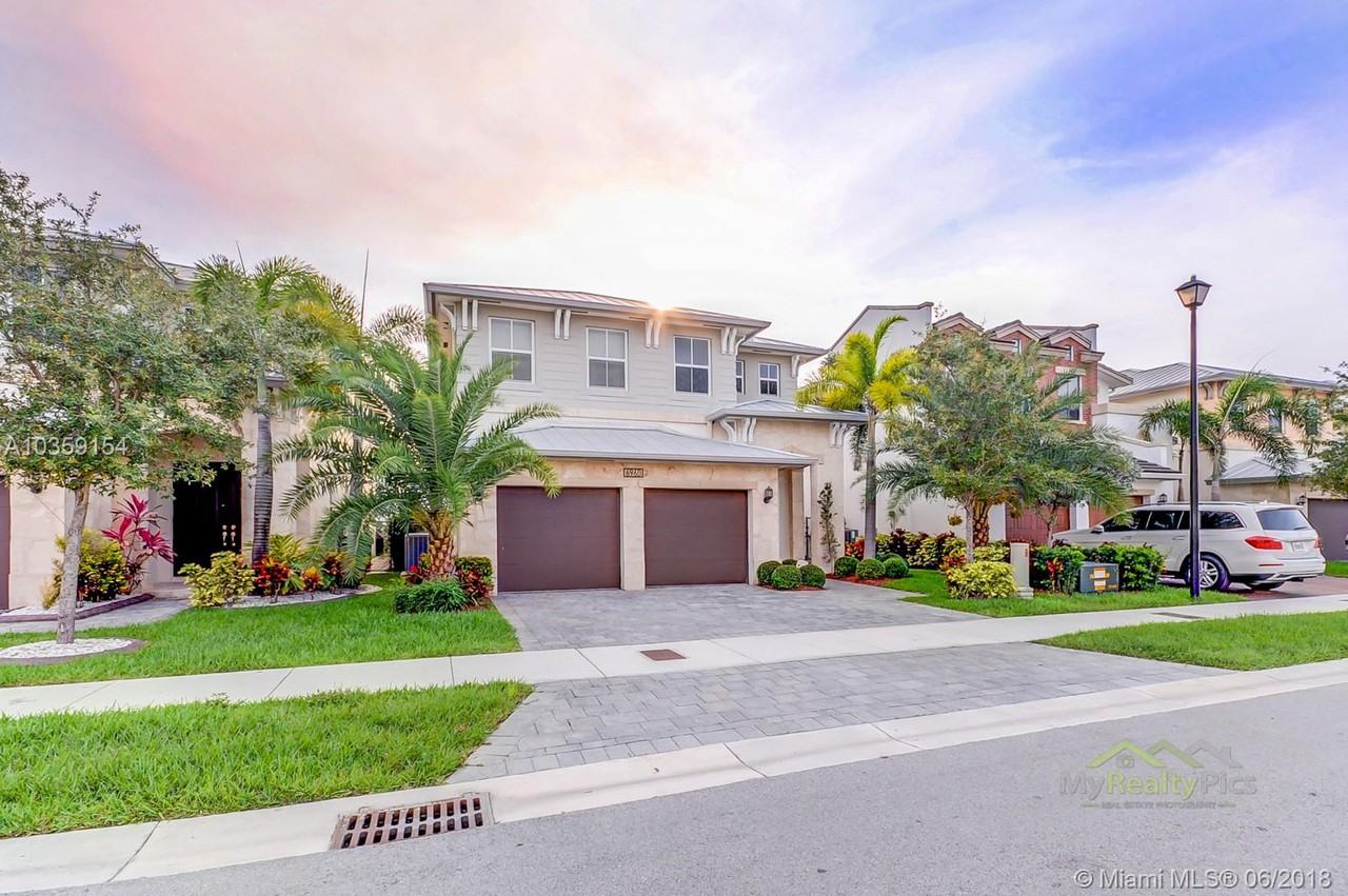 6960 Northwest 104th Court, Doral, FL 33178 4 Bedroom House for Rent