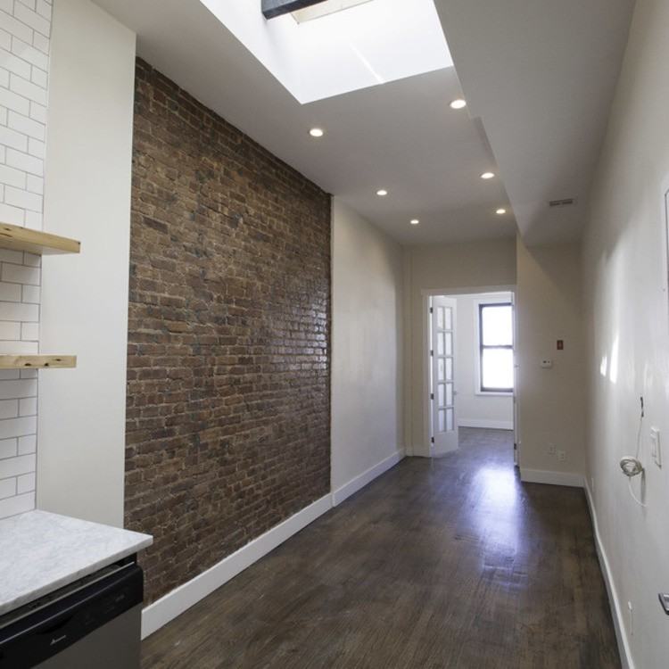 238 Stockholm Street #4L