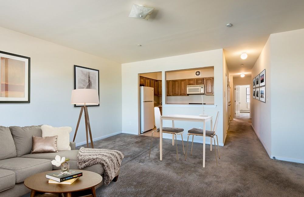 1089 E 73rd St #B - Photo 3 of 5