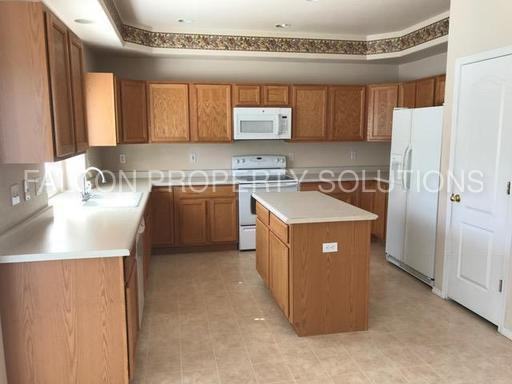3260 Waverly Ln - Photo 2 of 6