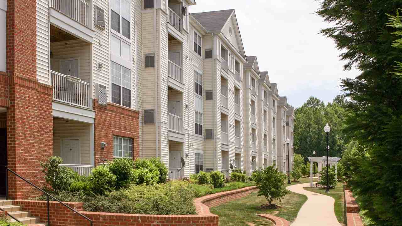 The Reserve at Eisenhower - Photo 4 of 39