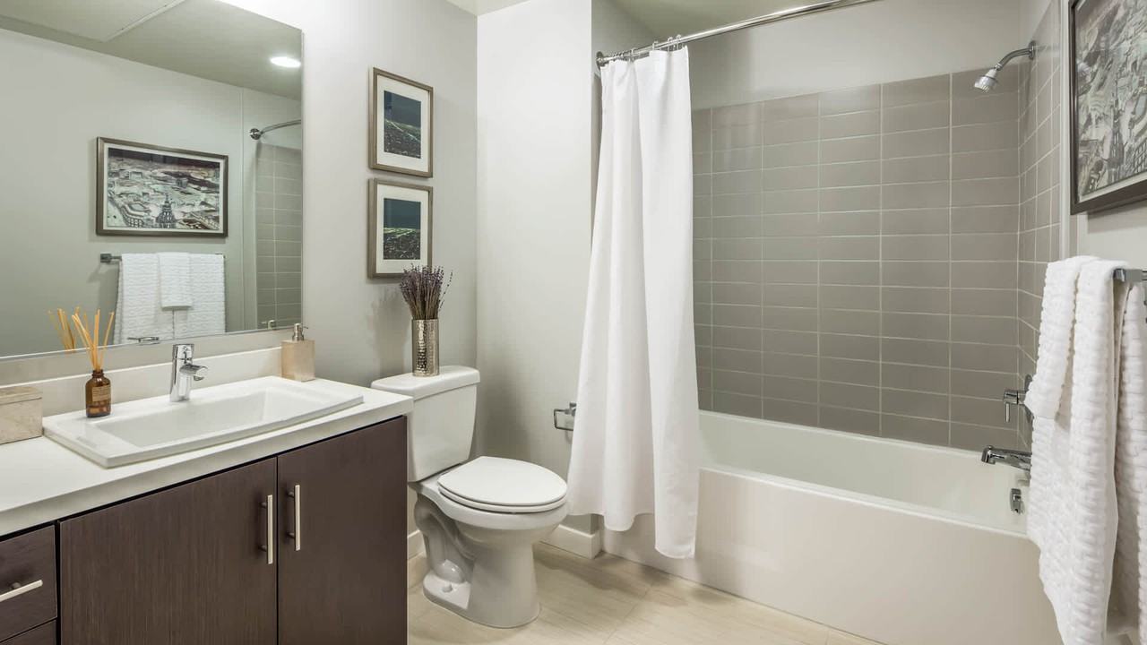 Radius Koreatown - Photo 6 of 57