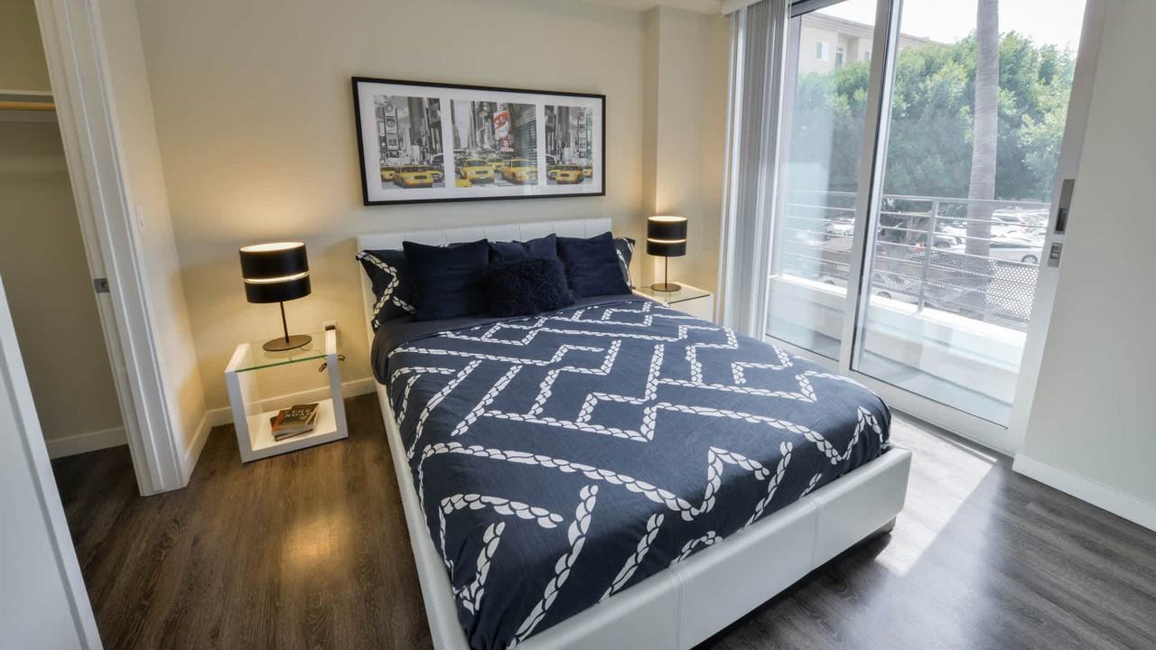 Radius Koreatown - Photo 7 of 57