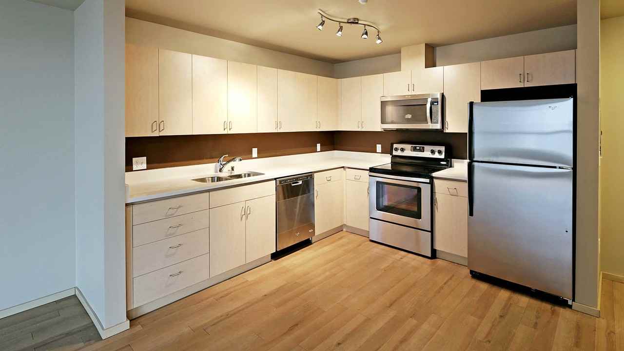 The Pearl - Photo 7 of 49