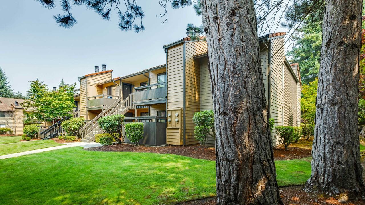 Bellevue Meadows - Photo 4 of 51