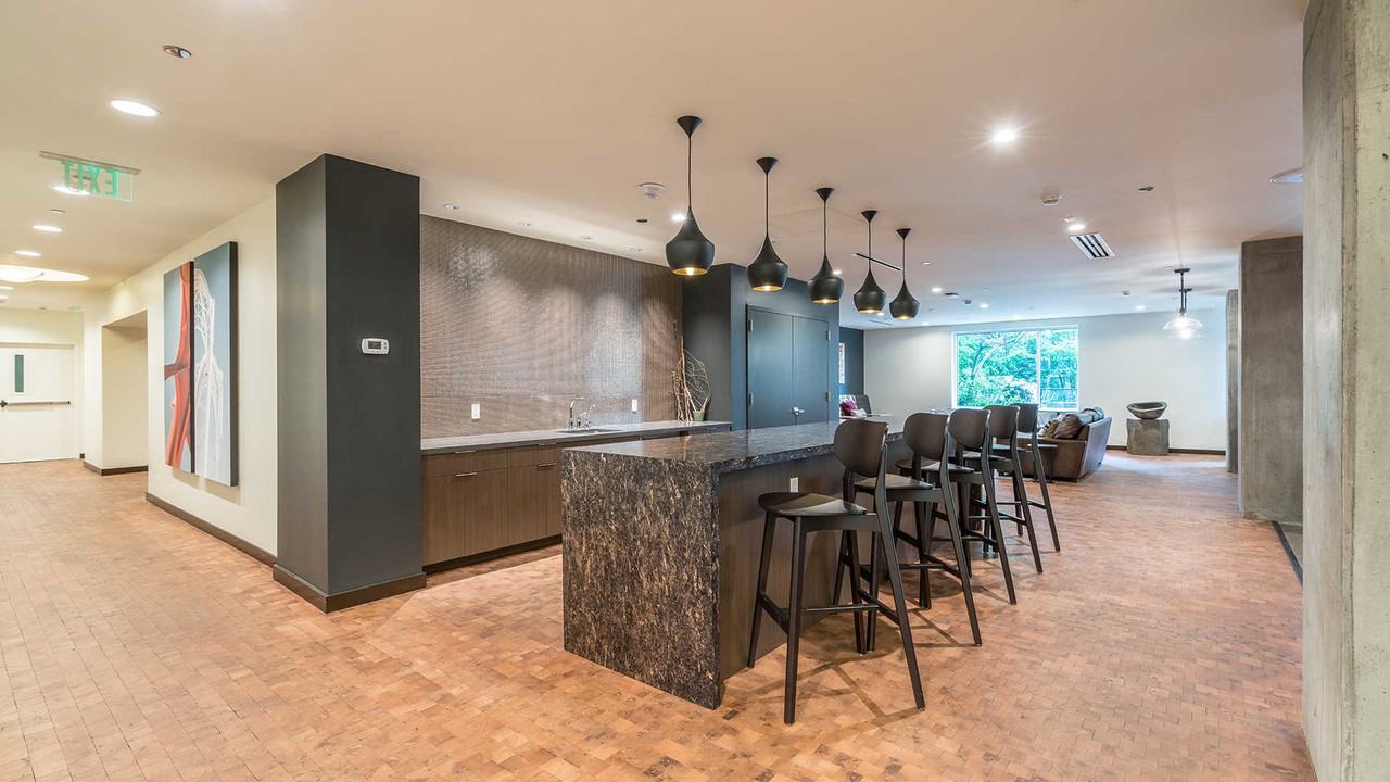 Olympus - Photo 6 of 50