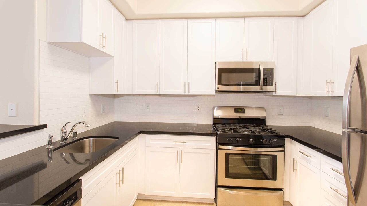 Westside on Barrington - Photo 2 of 20