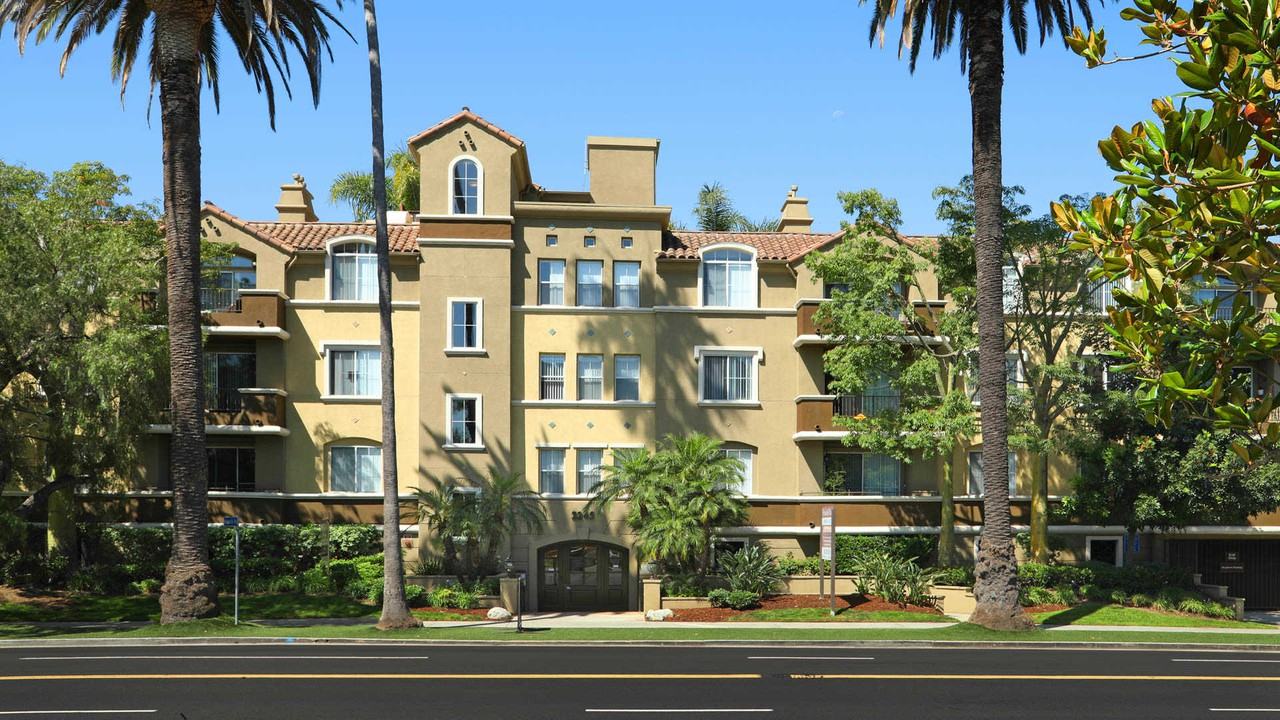 Westside Villas 2245 S Beverly Glen Blvd, Los Angeles, CA 90064