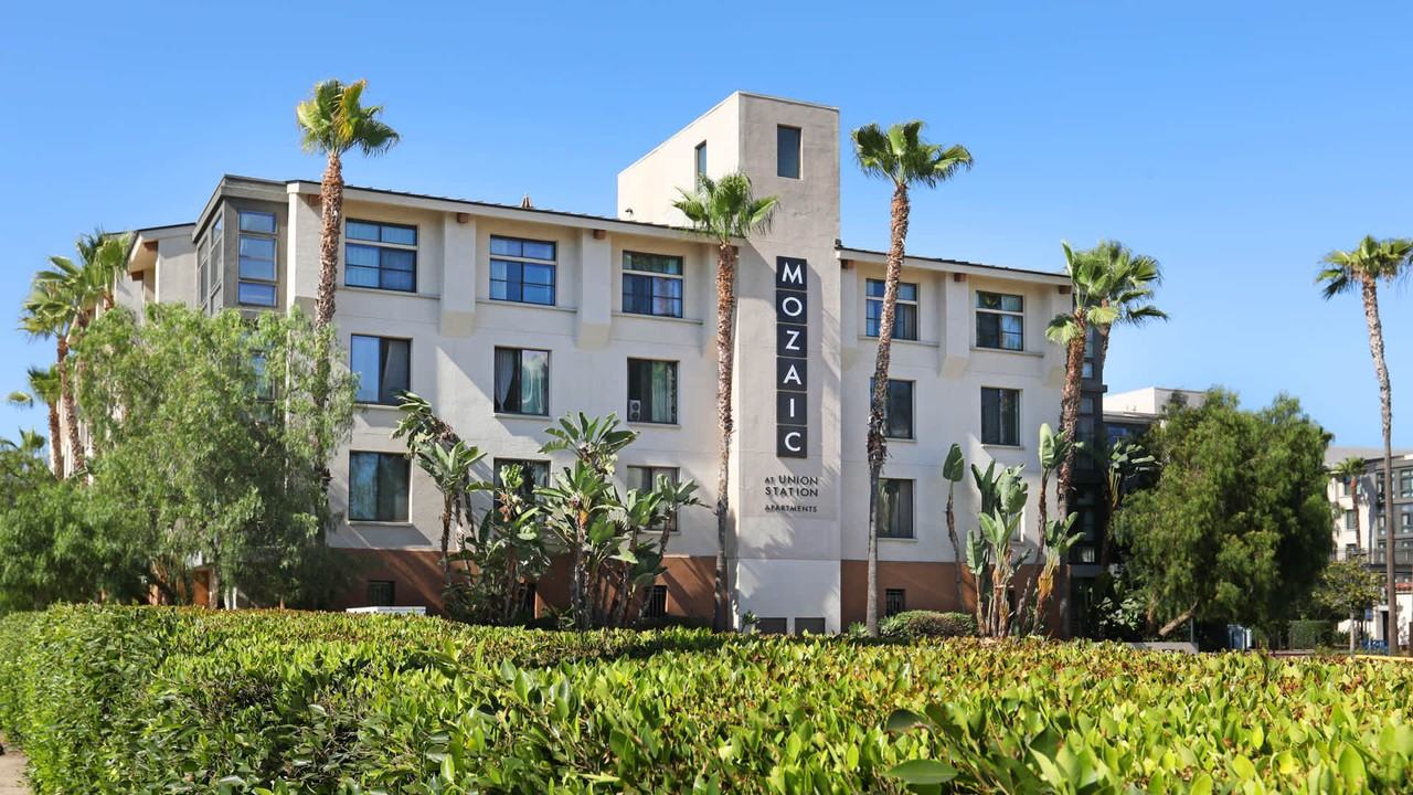 Mozaic at Union Station - Photo 4 of 50