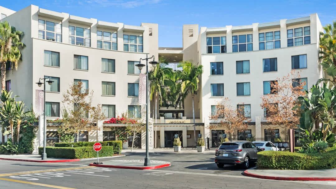 Mozaic at Union Station - Photo 5 of 50