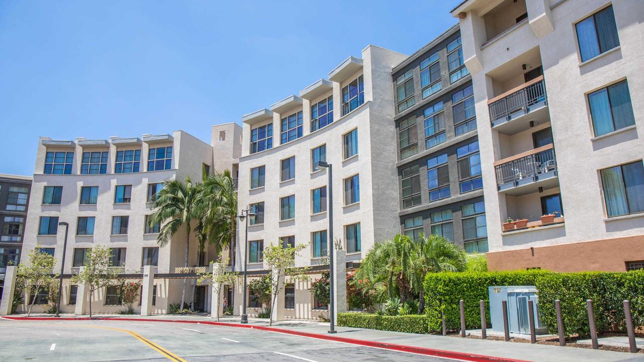 Mozaic at Union Station - Photo 6 of 50