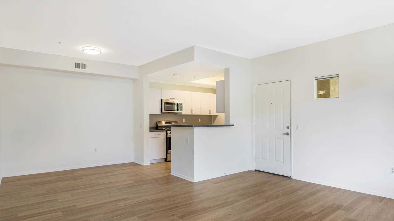 Skycrest - Photo 5 of 39