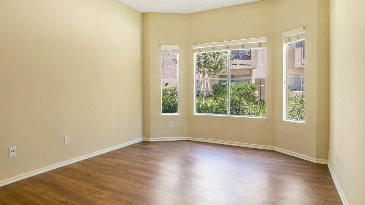 Kenwood Mews - Photo 7 of 34