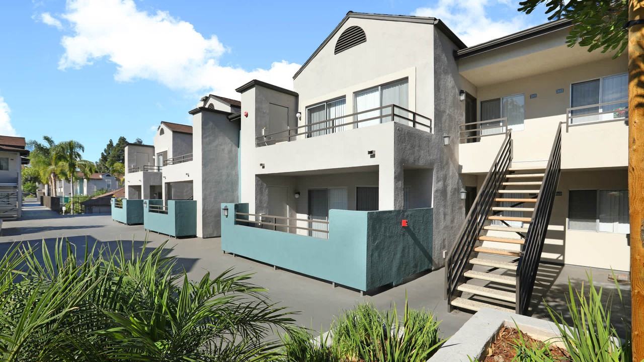 Avanti - Photo 2 of 24