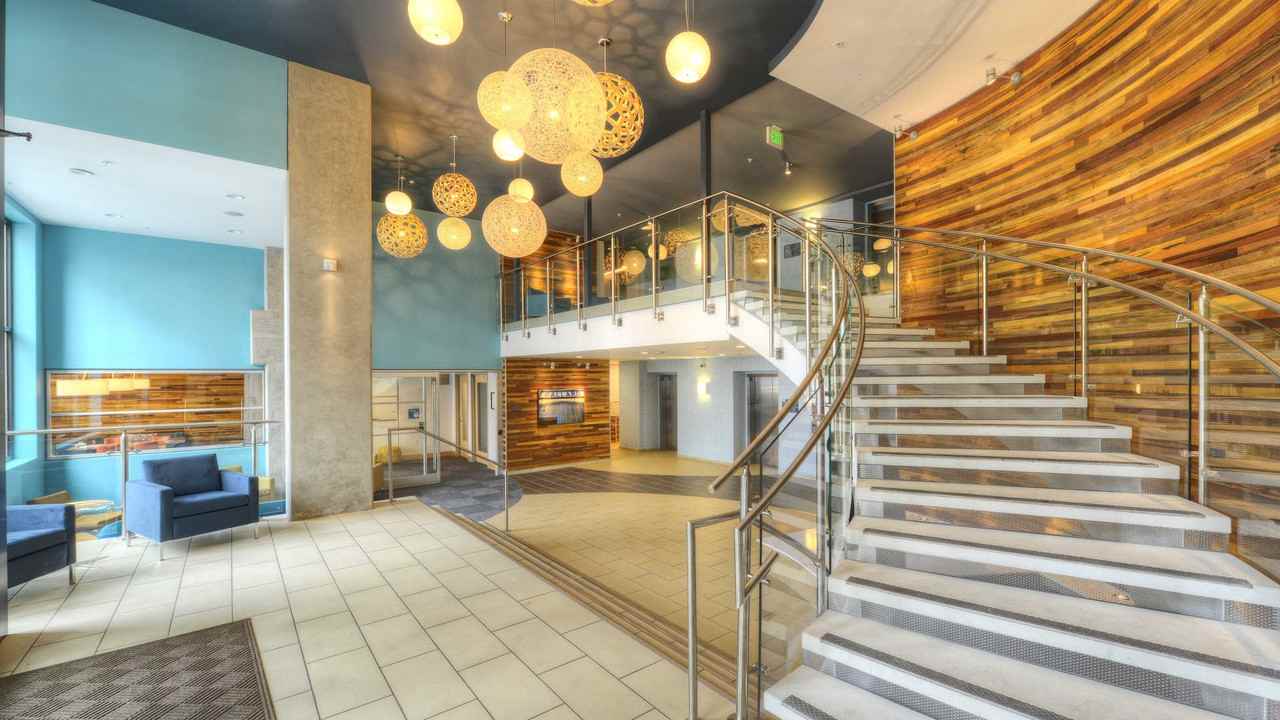 Urbana - Photo 3 of 48