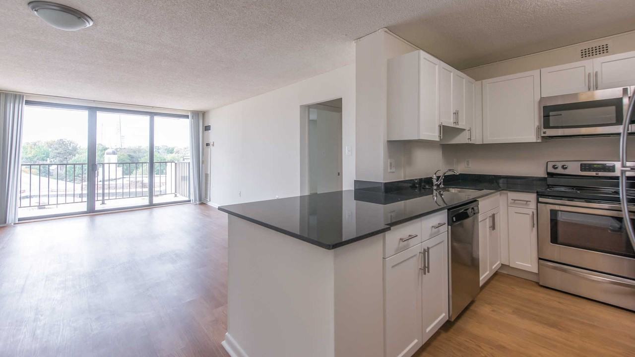 Connecticut Heights - Photo 6 of 50