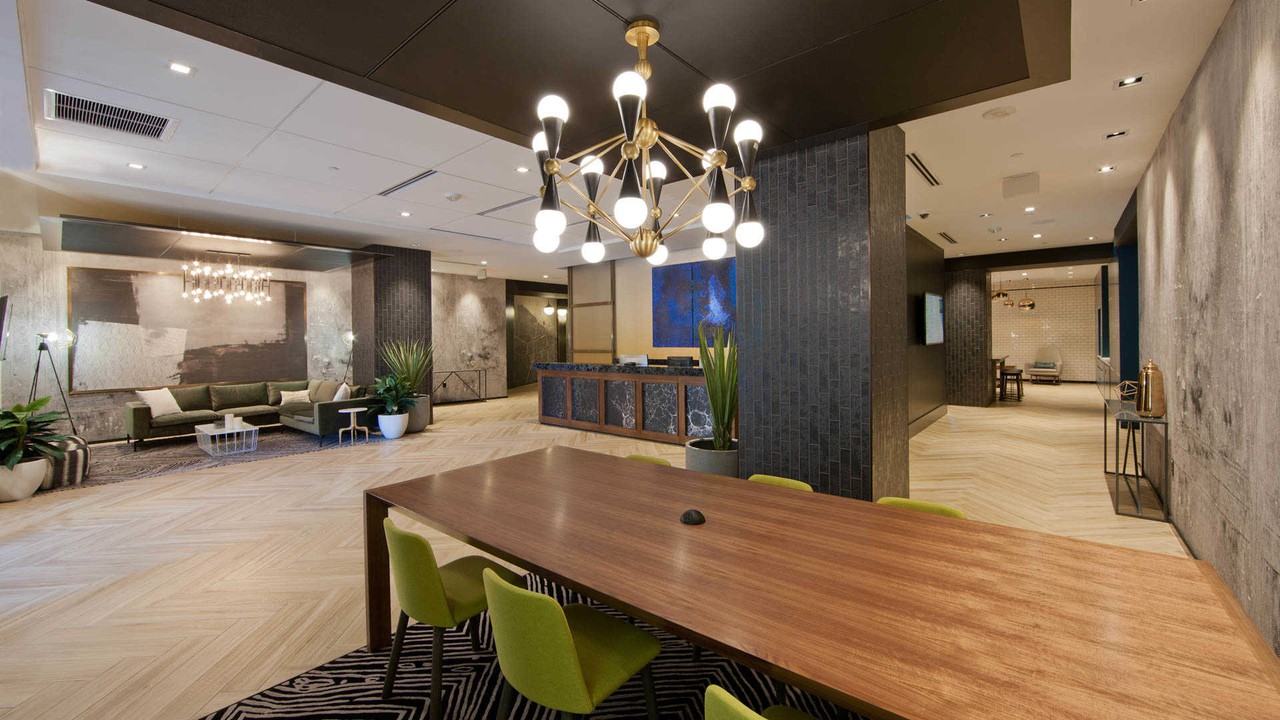 2201 Wilson - Photo 5 of 51