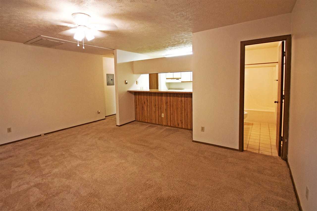 7116 Jones Circle - Photo 3 of 5