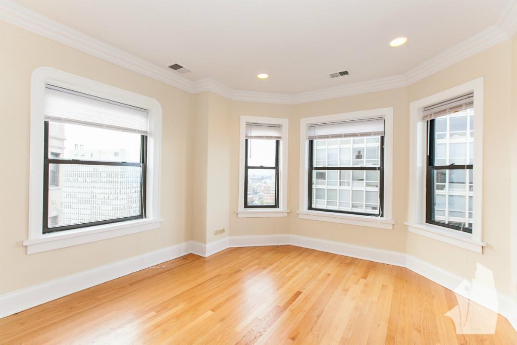 401 West Fullerton Avenue #401W