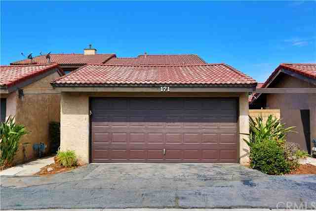171 S Hollenbeck Ave - Photo 2 of 21