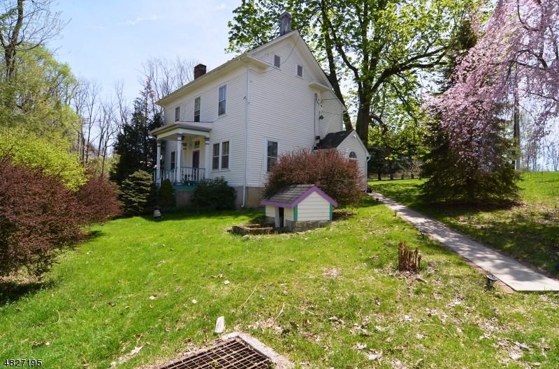 56 Mill Pond Rd - Photo 3 of 25