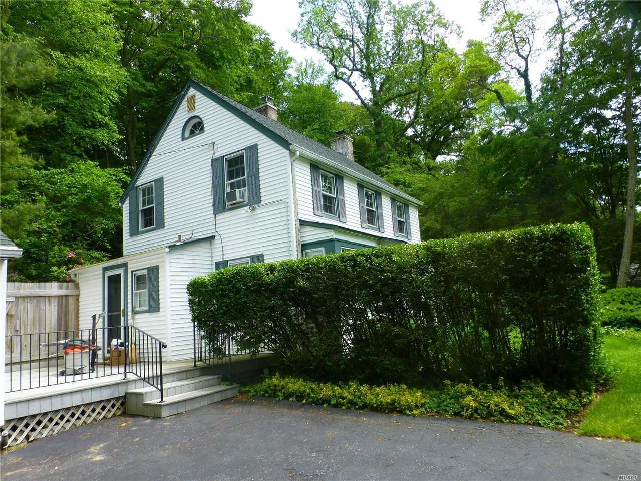 47 Harbor Rd - Photo 2 of 16