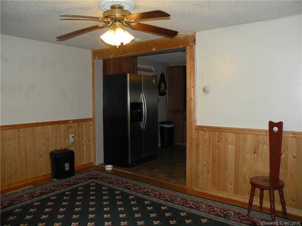 110 Lake Rd - Photo 3 of 11