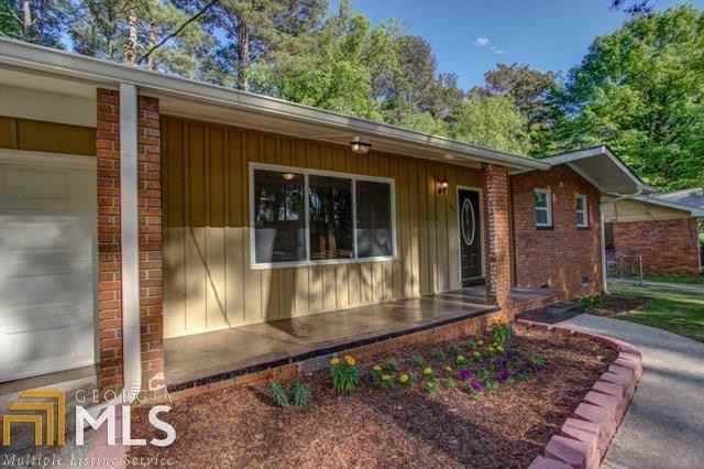 1762 Timothy Dr SW - Photo 2 of 8