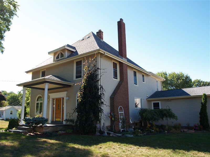 1205 E McDevitt Ave - Photo 2 of 8