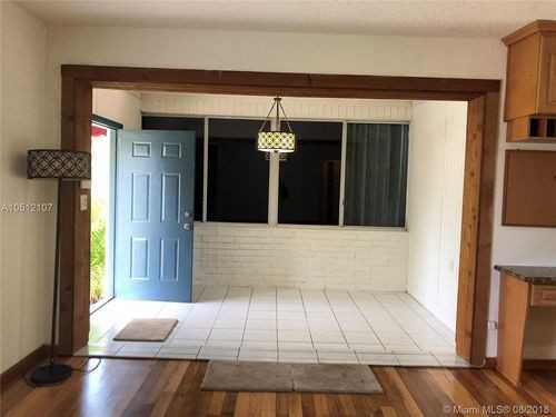 61 Carlisle Dr - Photo 2 of 8