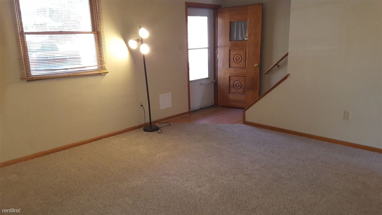 214 Greenside Ave - Photo 3 of 7