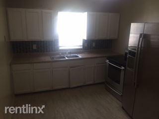 3023 N Olney St - Photo 3 of 10