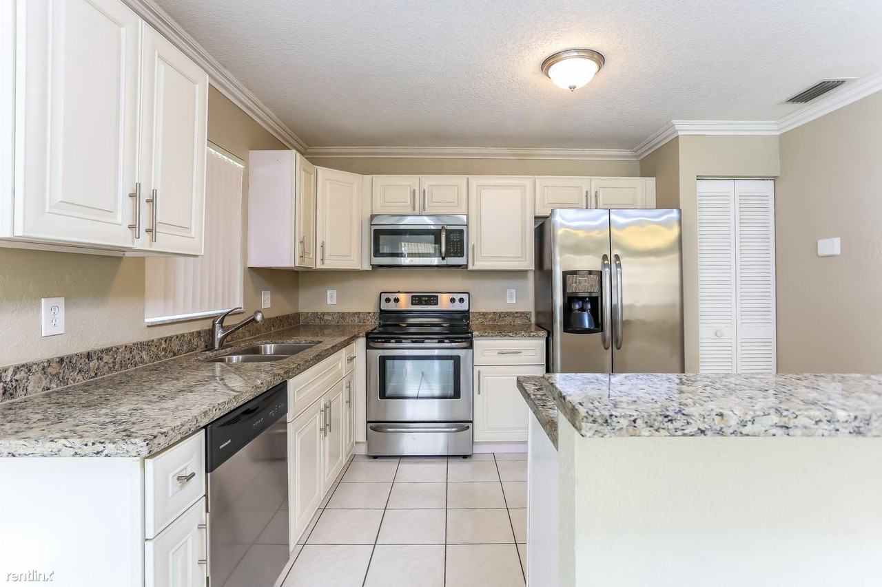 18037 SW 12th Ct - Photo 2 of 6