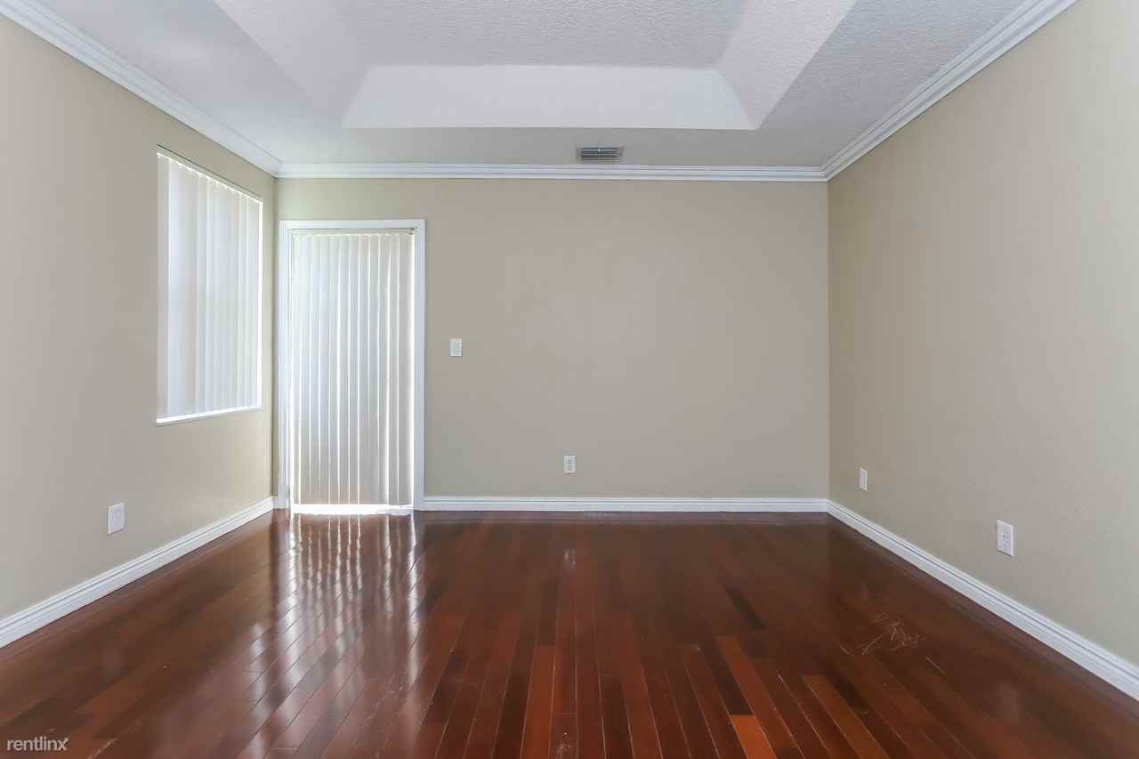 18037 SW 12th Ct - Photo 3 of 6