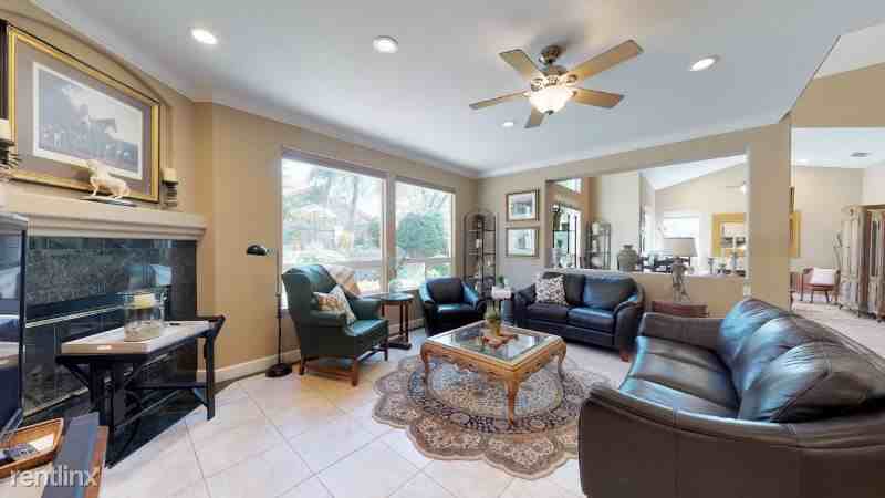 15338 Murieta S Pkwy - Photo 2 of 20