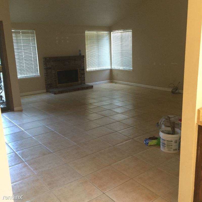 2968 Yarwood Way - Photo 3 of 9